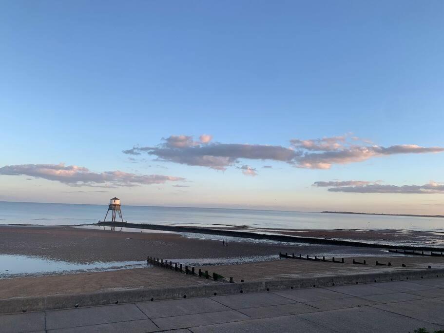 Gordon Villa - A Seaside Escape Гарвіч Екстер'єр фото
